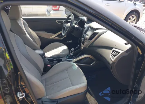 2013 Hyundai Veloster Base W/Gray from USA, damaged, VIN KMHTC6AD8DUO84703